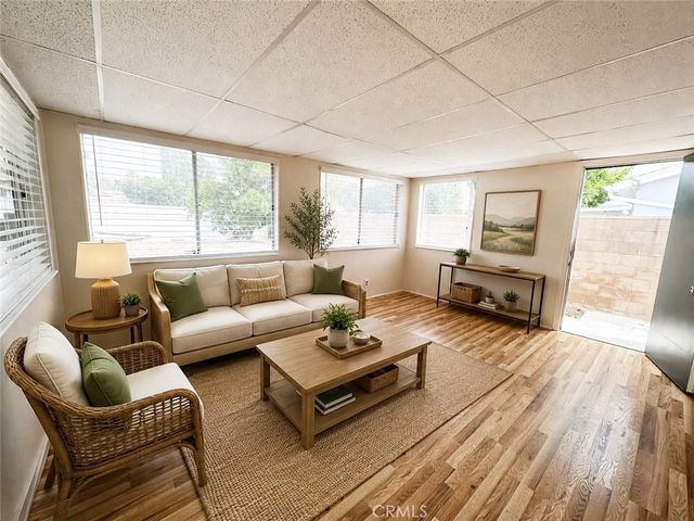 24113 Hartland, West Hills, CA 91307