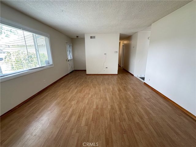 24113 Hartland, West Hills, CA 91307