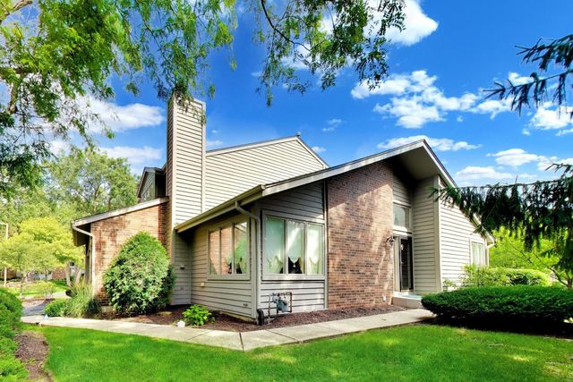 110 Commons Drive, Palos Park, IL 60464