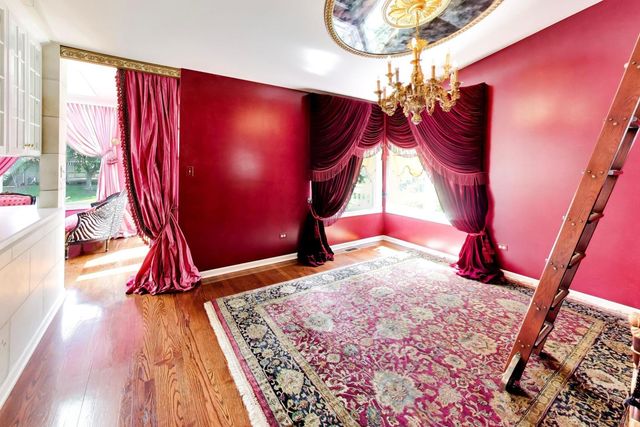 110 Commons Drive, Palos Park, IL 60464