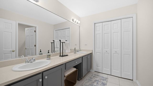 1149 Royal Dublin Lane, Dyer, IN 46311