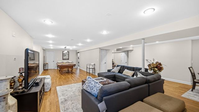 1149 Royal Dublin Lane, Dyer, IN 46311