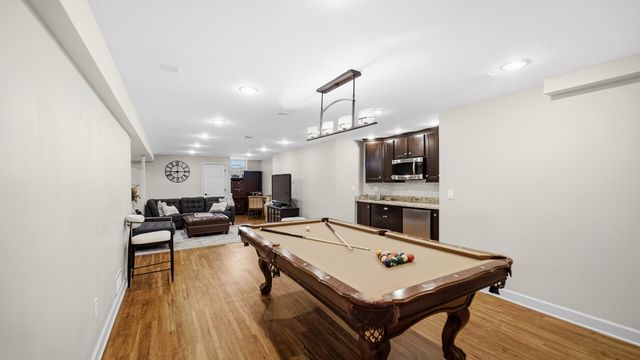 1149 Royal Dublin Lane, Dyer, IN 46311