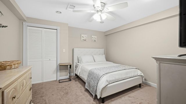 1149 Royal Dublin Lane, Dyer, IN 46311