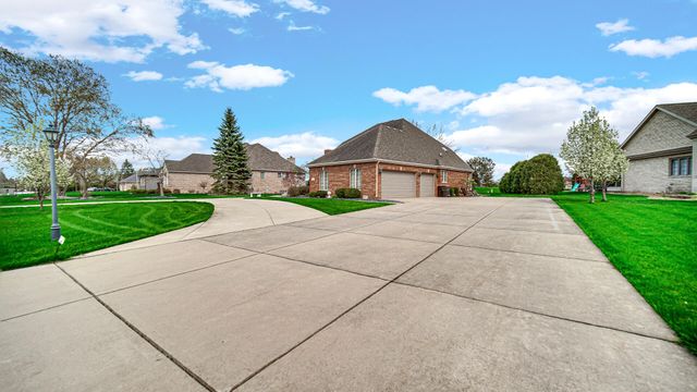 1149 Royal Dublin Lane, Dyer, IN 46311