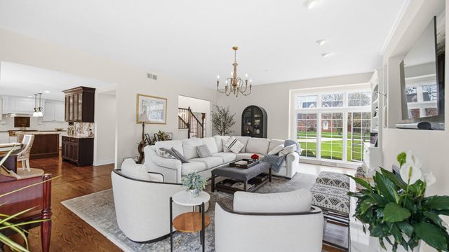 1149 Royal Dublin Lane, Dyer, IN 46311