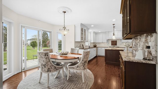 1149 Royal Dublin Lane, Dyer, IN 46311