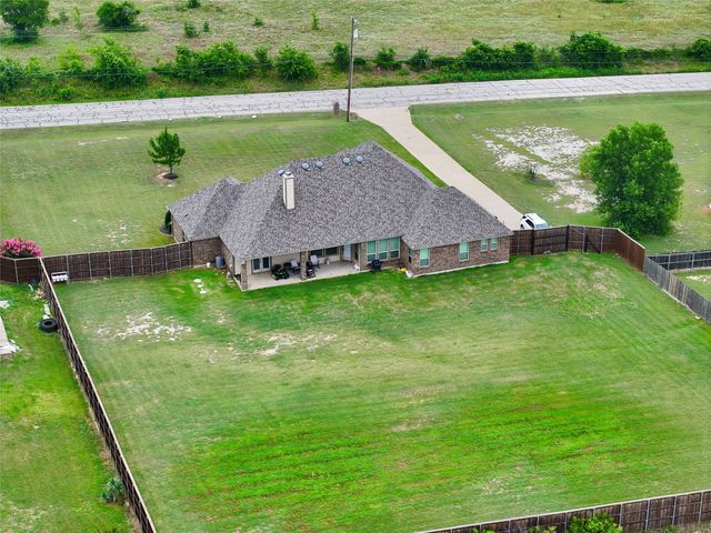 6621 Singleton Road, Midlothian, TX 76065