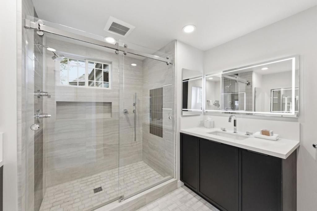 Image 18 of property listing at 16508 Oleander Avenue, Los Gatos, CA 95032