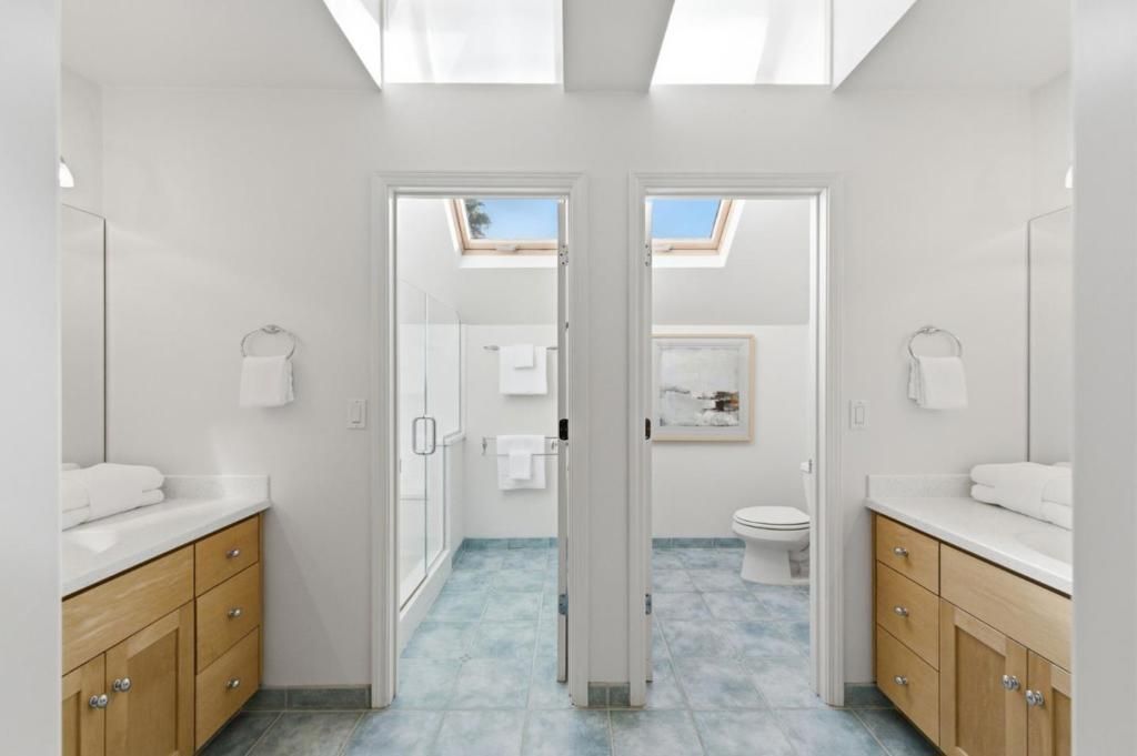 Image 27 of property listing at 16508 Oleander Avenue, Los Gatos, CA 95032