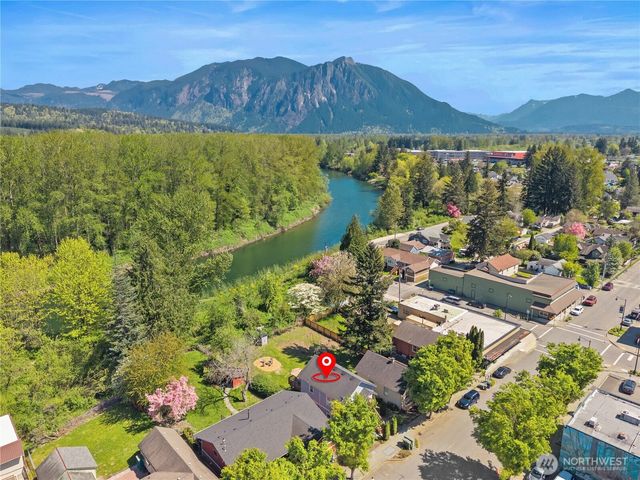 8084 Falls Avenue SE, Snoqualmie, WA 98065