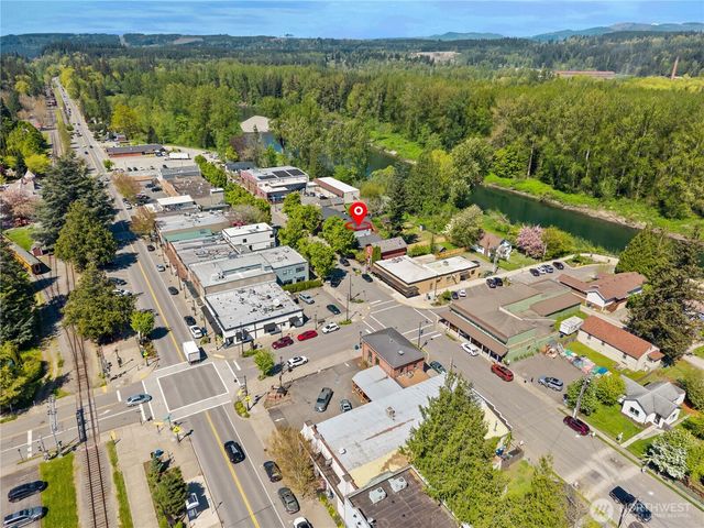 8084 Falls Avenue SE, Snoqualmie, WA 98065