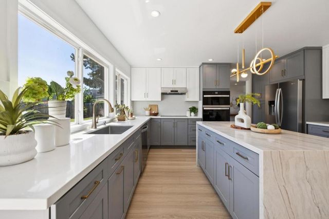 284 Avocet Court, Foster City, CA 94404