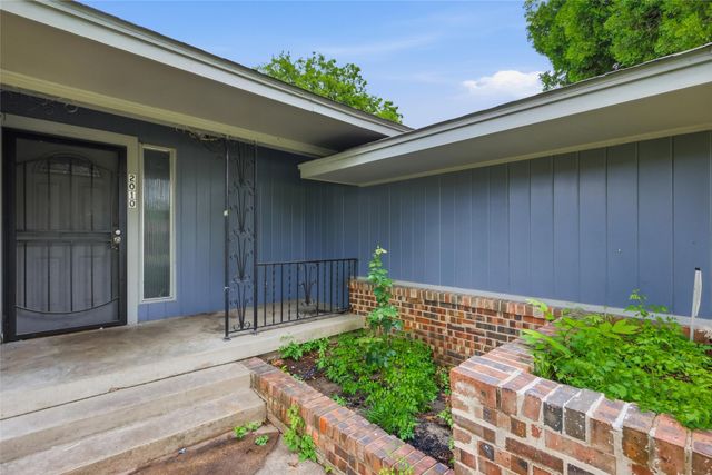 2010 Swansee Drive, Dallas, TX 75232