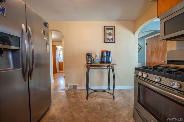 84 Alpine Place, Cheektowaga, NY 14225