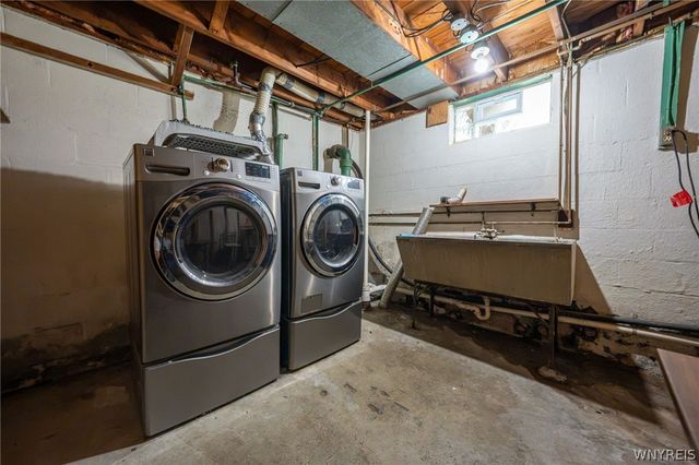84 Alpine Place, Cheektowaga, NY 14225