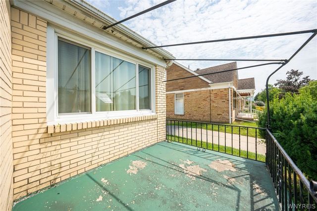 84 Alpine Place, Cheektowaga, NY 14225