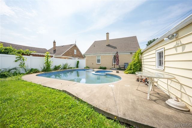 84 Alpine Place, Cheektowaga, NY 14225