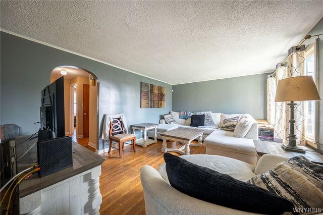 84 Alpine Place, Cheektowaga, NY 14225