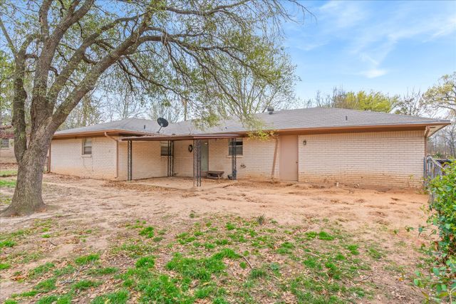 700 Amy Street, Canton, TX 75103