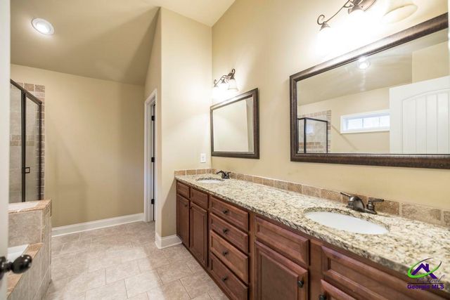 110 Regency Court, Warner Robins, GA 31088