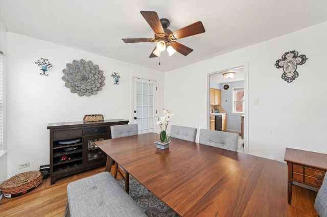 9141 S Albany Avenue S, Evergreen Park, IL 60805