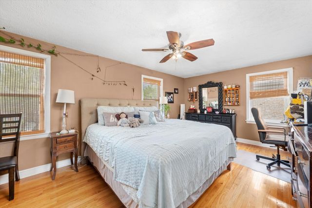 9141 S Albany Avenue S, Evergreen Park, IL 60805