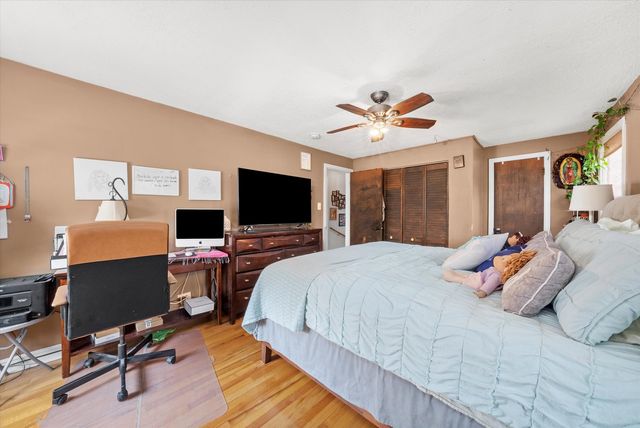 9141 S Albany Avenue S, Evergreen Park, IL 60805
