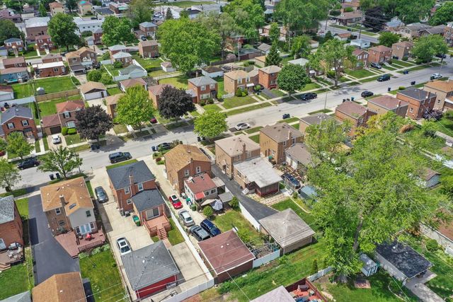 9141 S Albany Avenue S, Evergreen Park, IL 60805