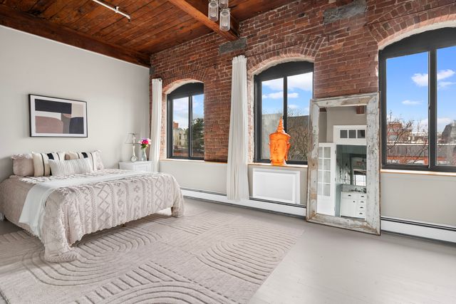 420 12TH Street F3L, New York City, NY 11215