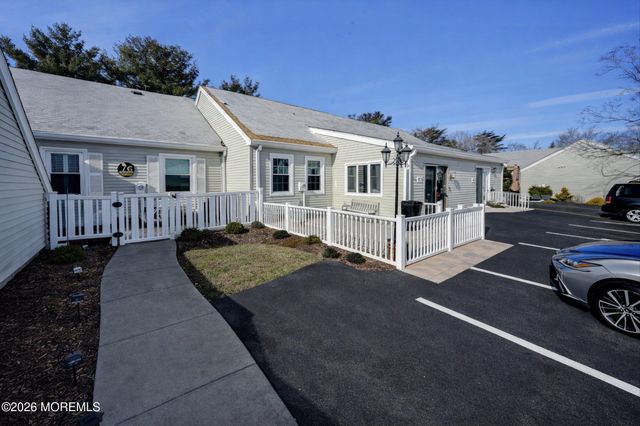 80 Parkway Drive D, Freehold, NJ 07728