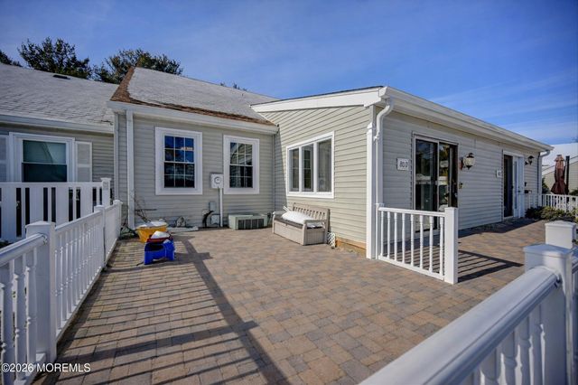 80 Parkway Drive D, Freehold, NJ 07728