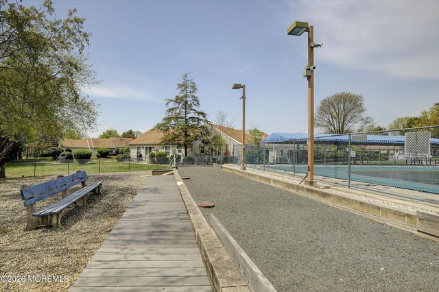 80 Parkway Drive D, Freehold, NJ 07728