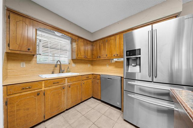 15856 Dewberry Lane, Conroe, TX 77302