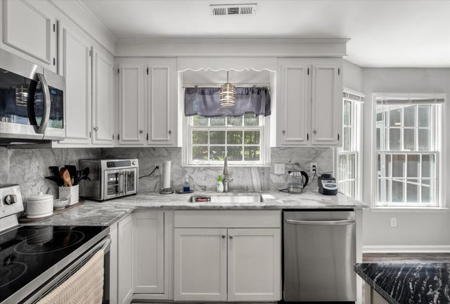 7 Lochmore Terrace, Charleston, SC 29414