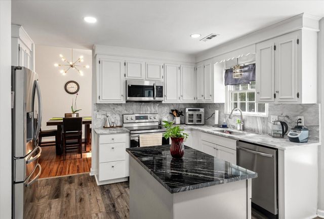 7 Lochmore Terrace, Charleston, SC 29414