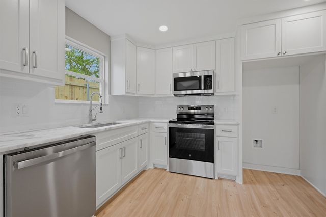 1016 S 1st Street, Sherman, TX 75090