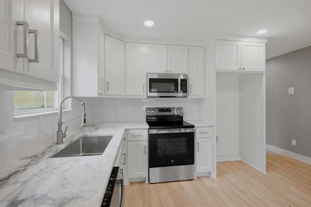 1016 S 1st Street, Sherman, TX 75090