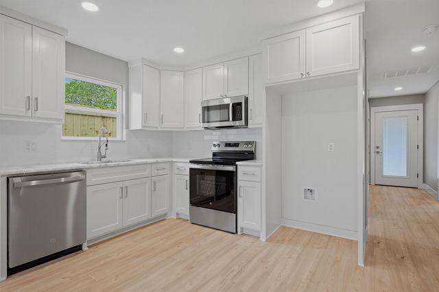 1016 S 1st Street, Sherman, TX 75090