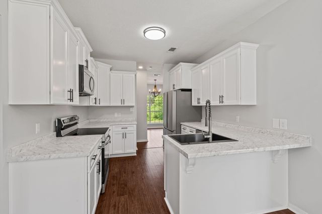 656 Morriston Rd., Petal, MS 39465