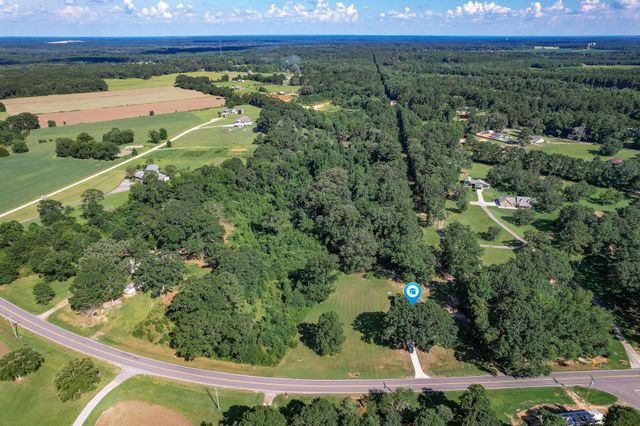 656 Morriston Rd., Petal, MS 39465