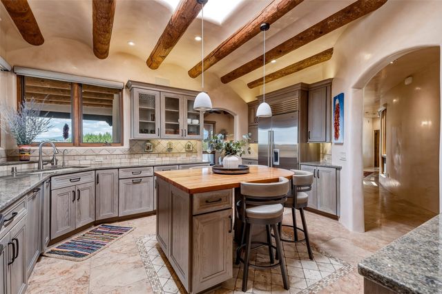 16 Cloud March, Santa Fe, NM 87506