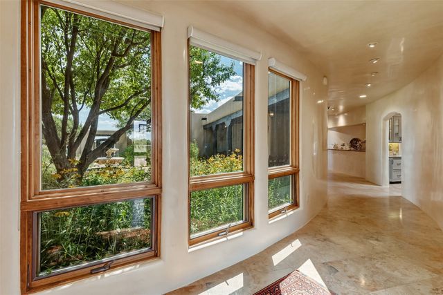 16 Cloud March, Santa Fe, NM 87506