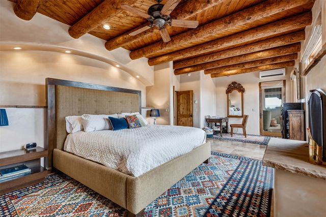 16 Cloud March, Santa Fe, NM 87506