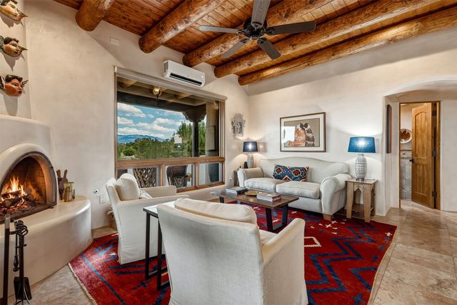 16 Cloud March, Santa Fe, NM 87506