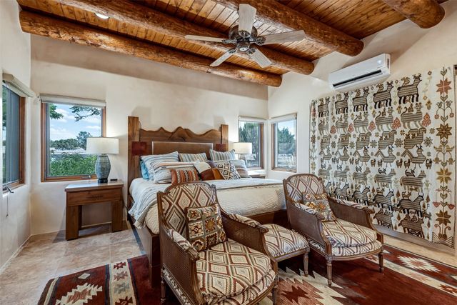 16 Cloud March, Santa Fe, NM 87506