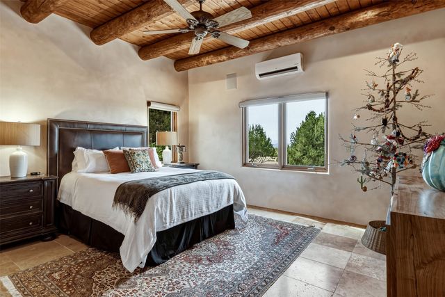 16 Cloud March, Santa Fe, NM 87506