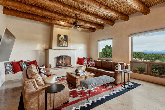 16 Cloud March, Santa Fe, NM 87506