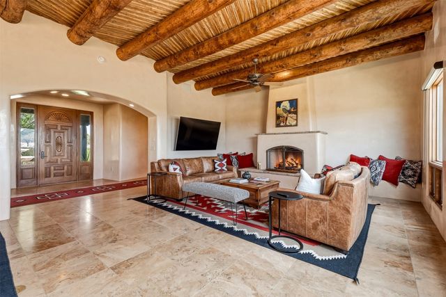 16 Cloud March, Santa Fe, NM 87506