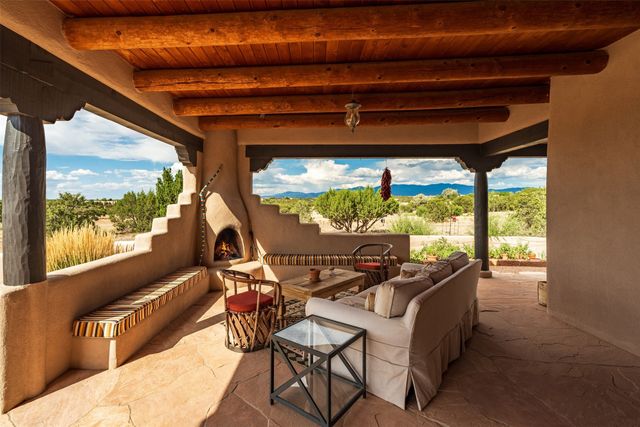 16 Cloud March, Santa Fe, NM 87506